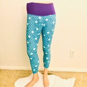 sale Disney athletic leggings